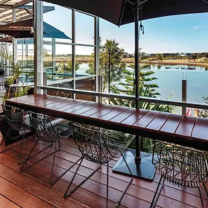 Mercure Sunshine Coast **** Kawana Waters