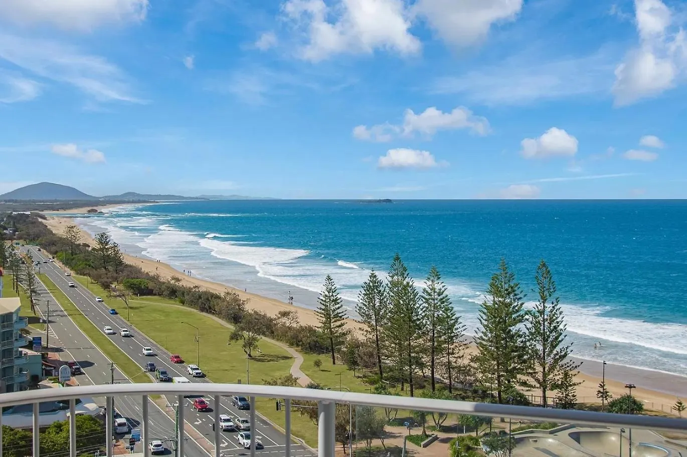 Aparthotel Mandolin Beachfront Resort Alexandra Headland