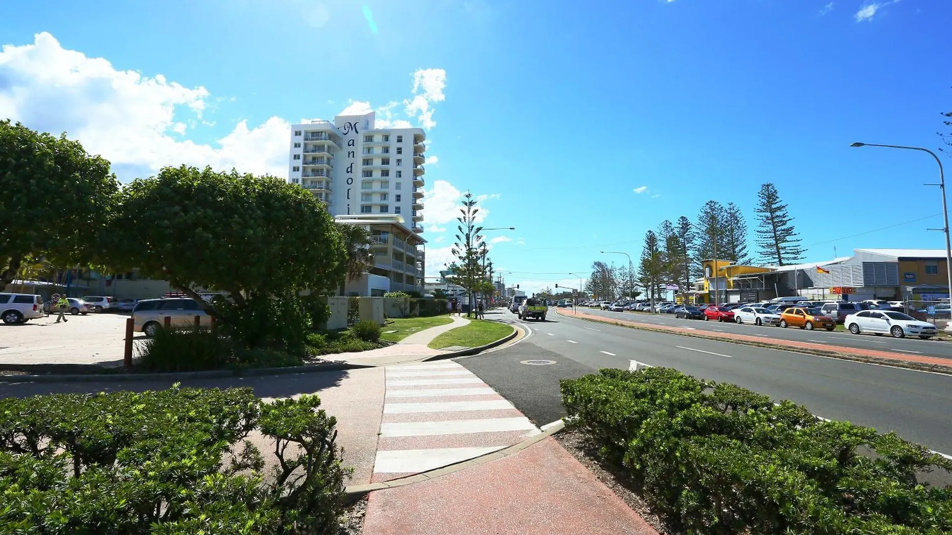 Aparthotel Mandolin Beachfront Resort Alexandra Headland