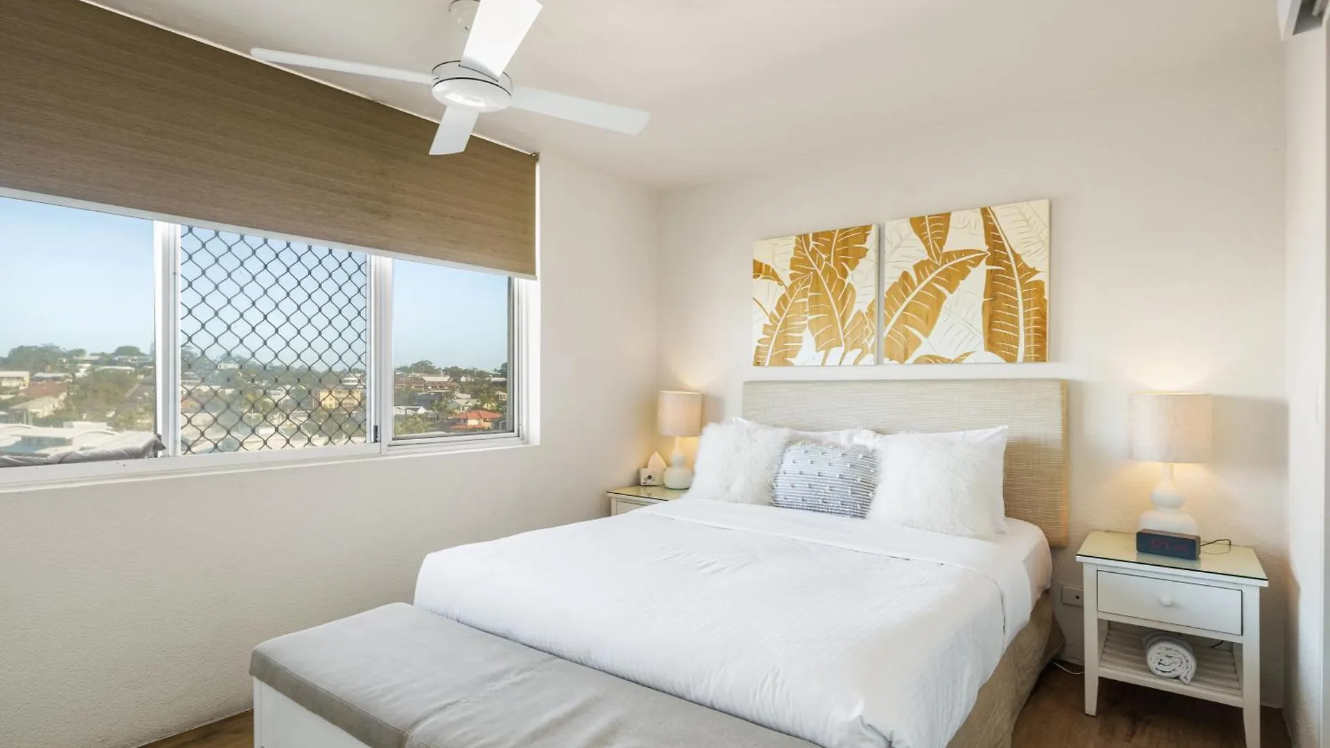 Aparthotel Mandolin Beachfront Resort Alexandra Headland