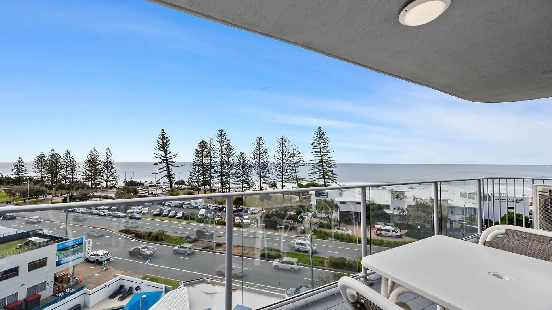Mandolin Beachfront Resort Alexandra Headland