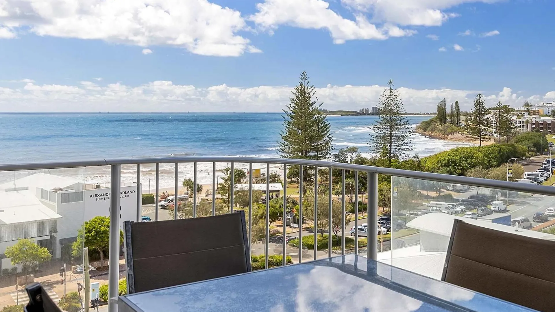 Aparthotel Mandolin Beachfront Resort Alexandra Headland