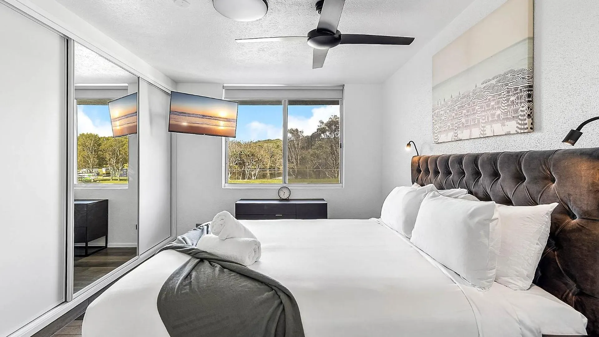 Aparthotel Mandolin Beachfront Resort Alexandra Headland