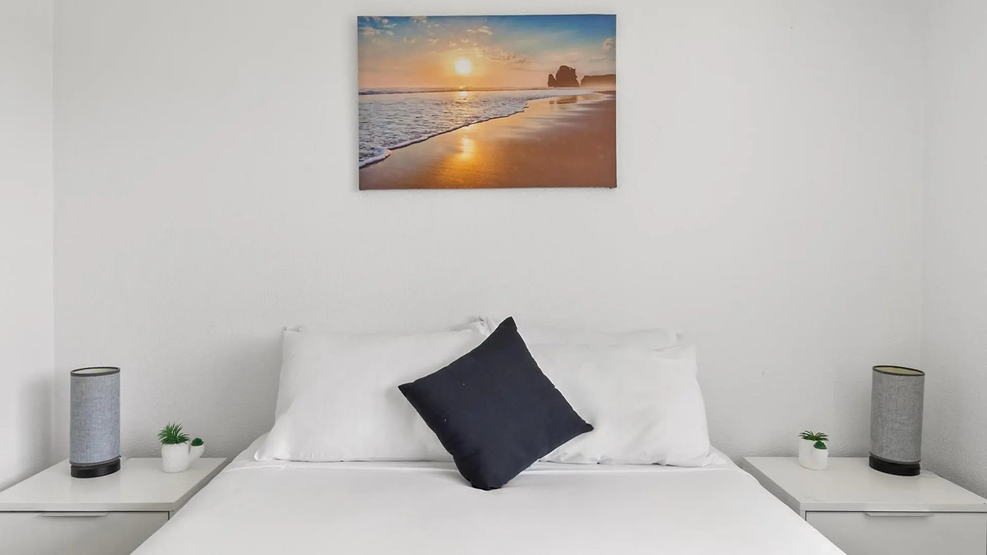 Aparthotel Mandolin Beachfront Resort Alexandra Headland