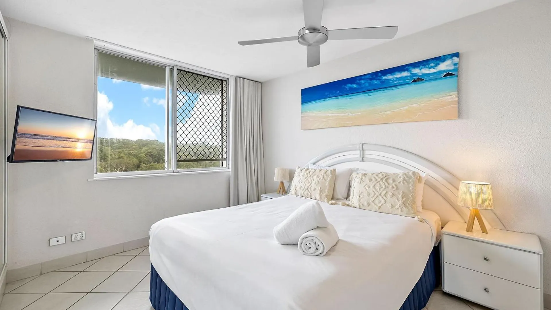 Aparthotel Mandolin Beachfront Resort Alexandra Headland